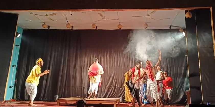 ব্যাপক উৎসাহ উদ্দিপনার মধ্যদিয়ে সমাপ্তিহলো শান্তির বাজারের নাট্য উৎসব।