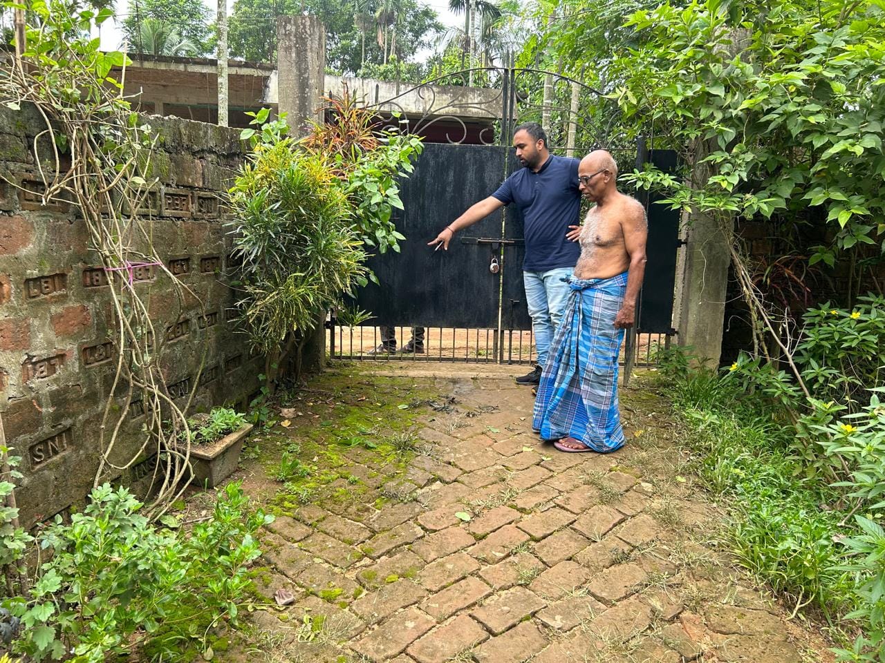 বিরোধীদের নমিনেশন আটকাতে বাড়িঘড়ে বোমা বাজি দুষ্কৃতিদের ।