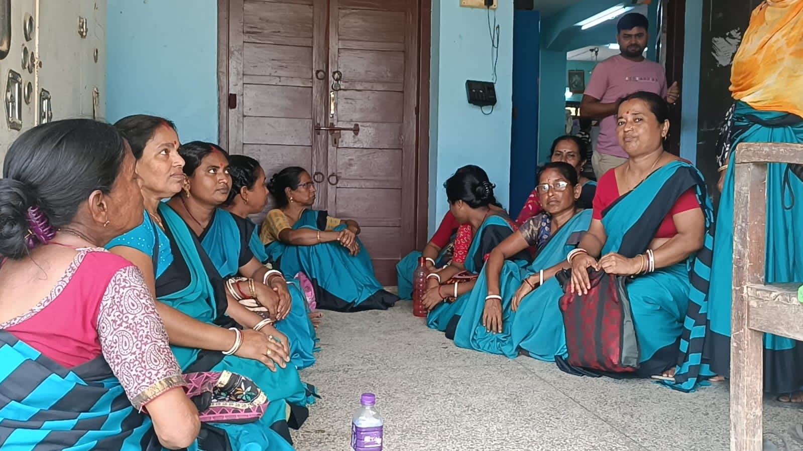 কৈলাশহর CMO অফিস ঘেরাও করে বিক্ষোভ প্রদর্শন আশা কর্মীরা।